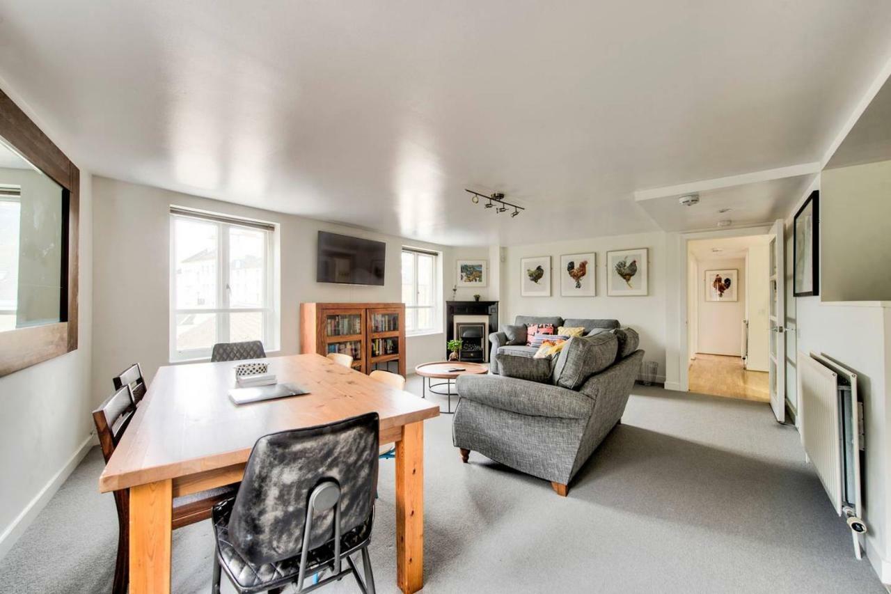 Altido Ultra Stylish Calton Road Apt W/ Parking Apartment Edinburgh Exterior photo